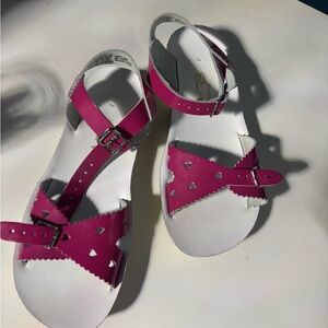 Girls Hot Pink Sun Salt Water Sandals NEW Big girl size 3